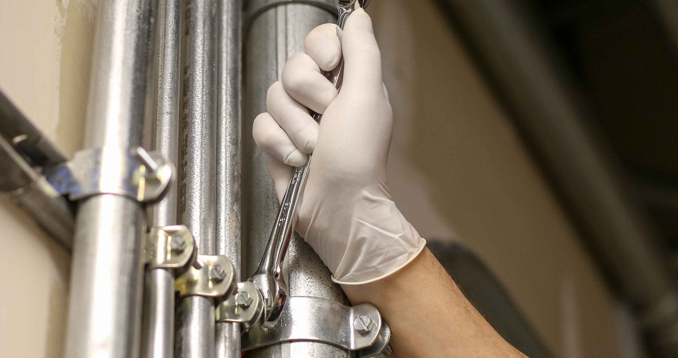 AMMEX® Gloveworks®Ivory Latex Industrial Powdered Disposable Gloves - NYDIRECT