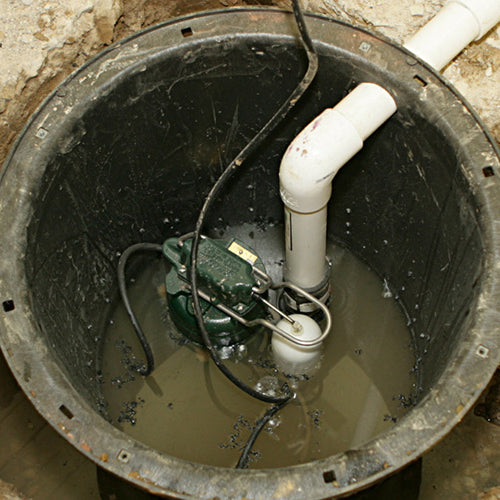 Submersible sump pump with vertical switch