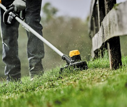 Dewalt DCST925B 20V MAX 13 in. Cordless String Trimmer Tool Only